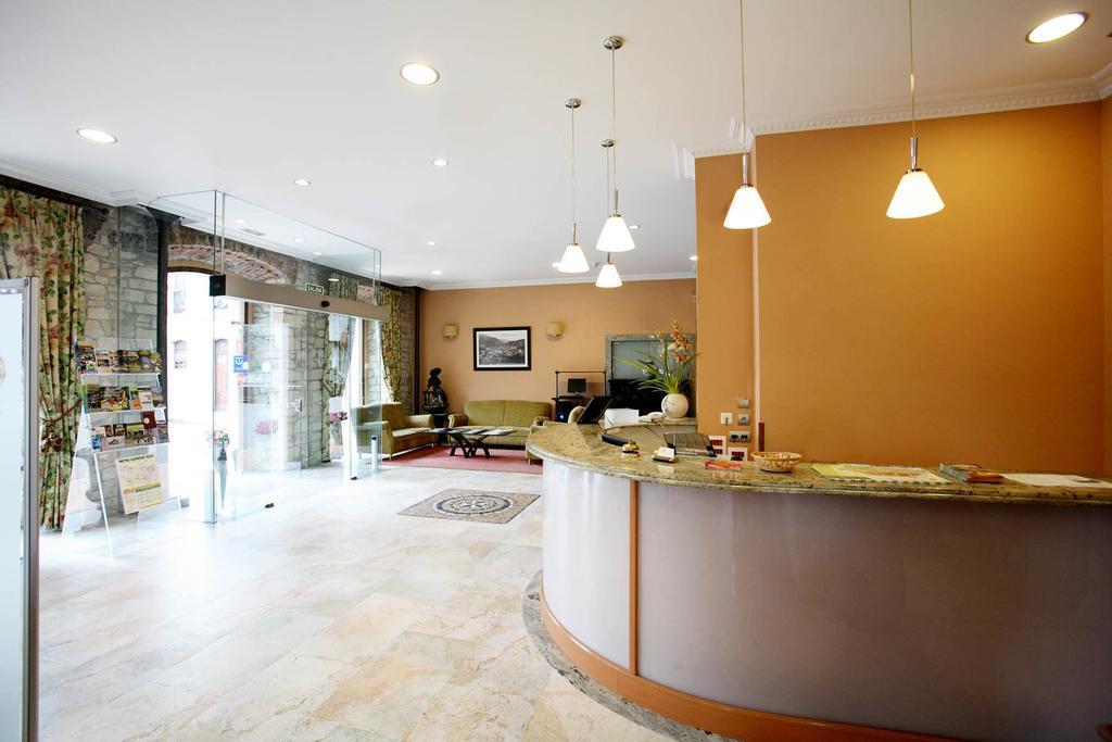 Imperion Hotel Onís Eksteriør billede